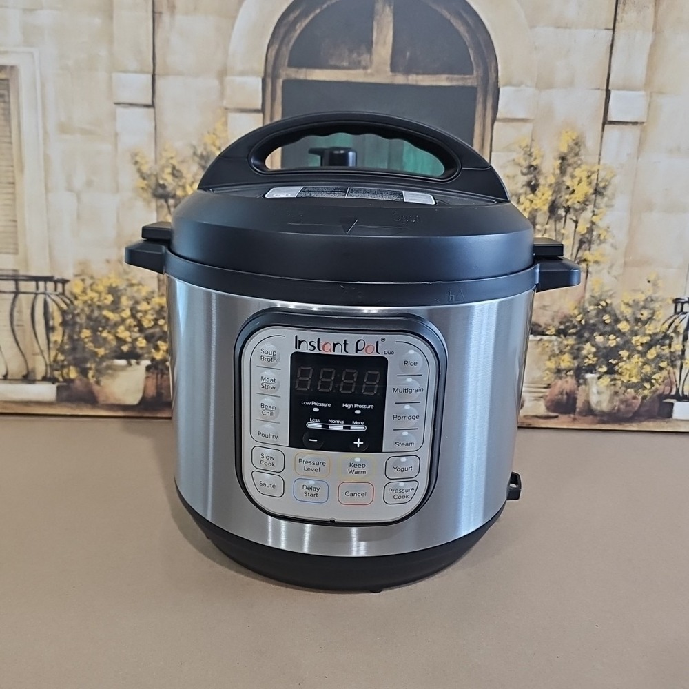 Instapot Electric Pressure Cooker 6 Quart IP-DUO60 V3 --Check all pictures